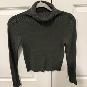 Urban Outfitters Dark Green Turtleneck Sweater